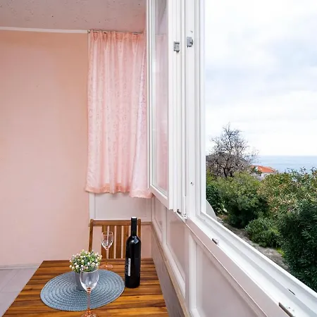 Aurelya Apartment