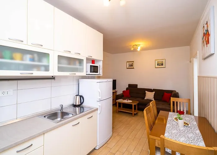 Aurelya Apartamento *